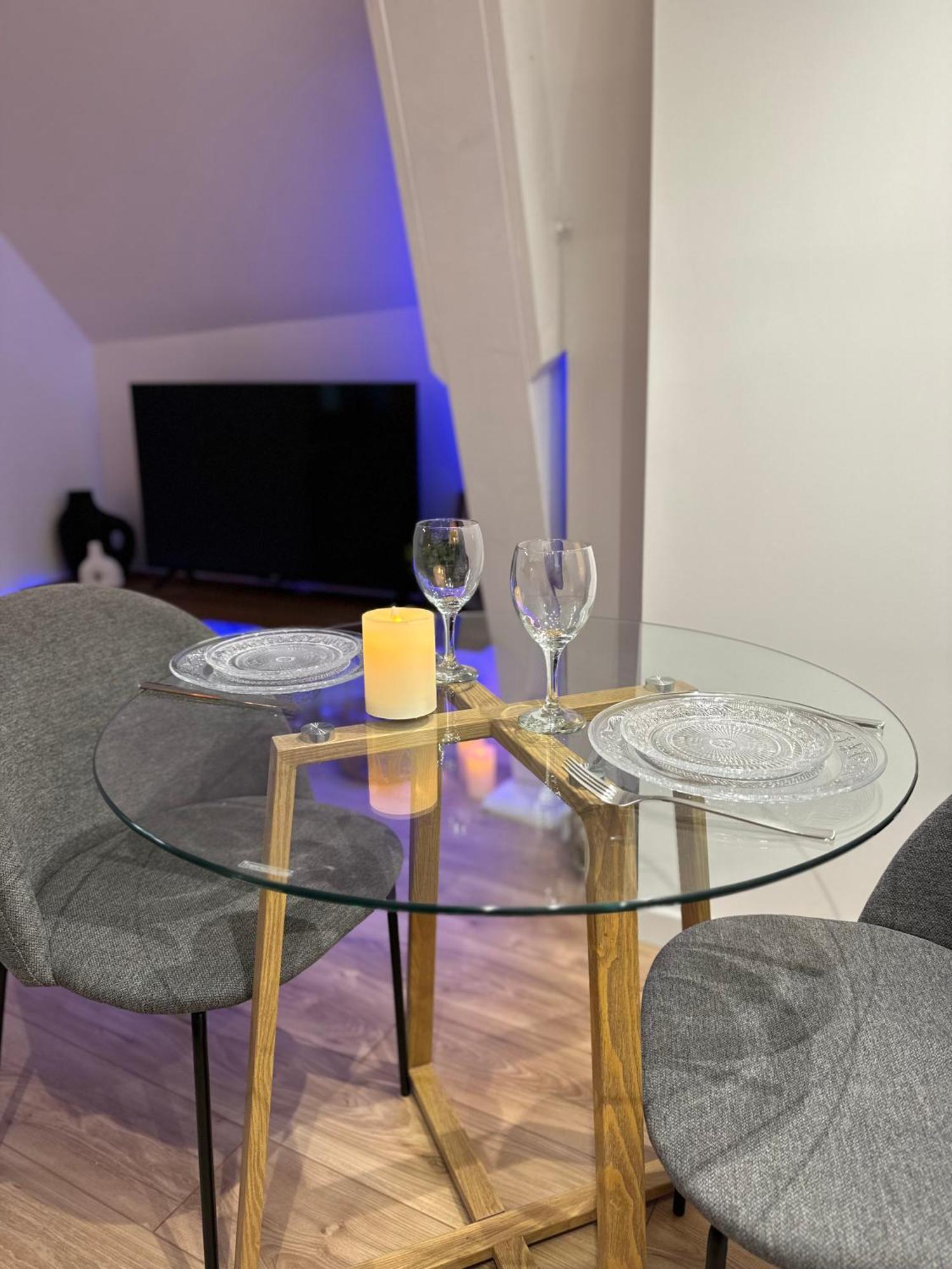 La Suite - Parvis Cathedrale Chartres Exteriör bild